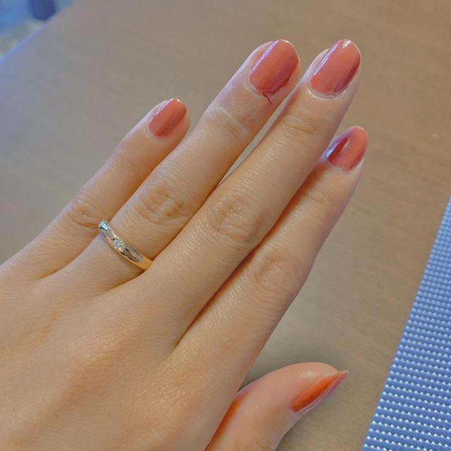 【アイプリモ(I-PRIMO)の口コミ】 いろんなシルバーの指輪をつけせてもらったんですがお互いピンとこず、担…