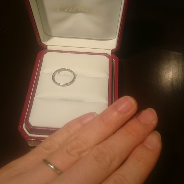 【カルティエ(Cartier)の口コミ】 カルティエならではの上品さと飽きのこないデザインにひかれました。たく…