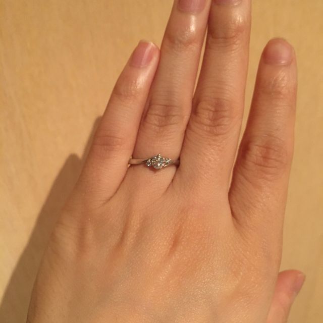 【アイプリモ(I-PRIMO)の口コミ】 ダイヤは彼が選んでくれて、後から一緒にデザインを選びに行きました！指…