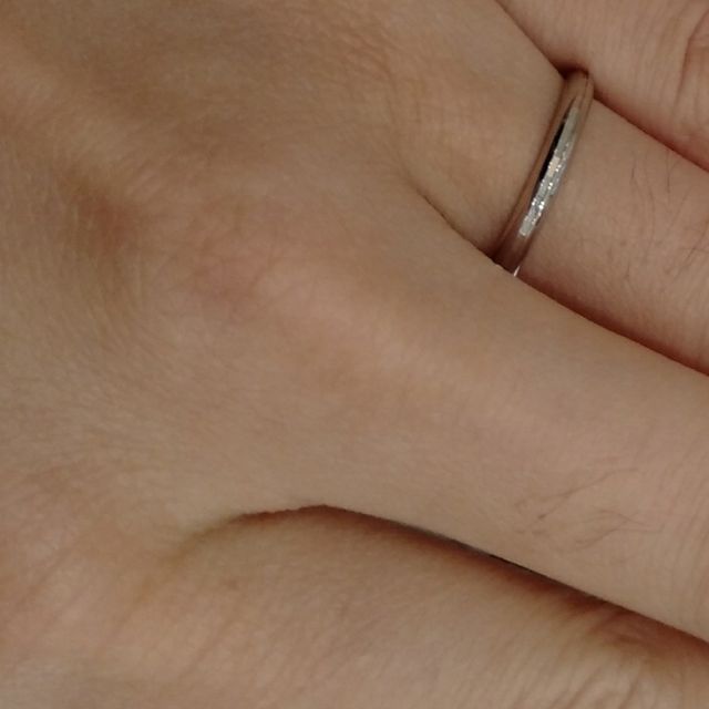 【エクセルコダイヤモンド(EXELCO DIAMOND)の口コミ】 プラチナの輝きが素晴らしいです。また、他の店舗で見たことないデザイン…