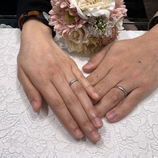 【ラザール ダイヤモンド(LAZARE DIAMOND)の口コミ】 何店舗か周り、試着したところ初めて二人が気に入ったリングデザインでし…