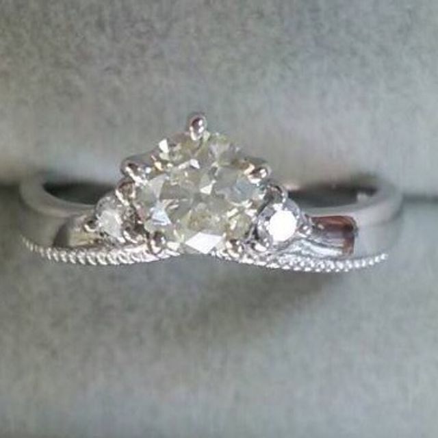 【Lilyの口コミ】 フルオーダーで作っていただけるということと、親身に希望を聞いていだだ…