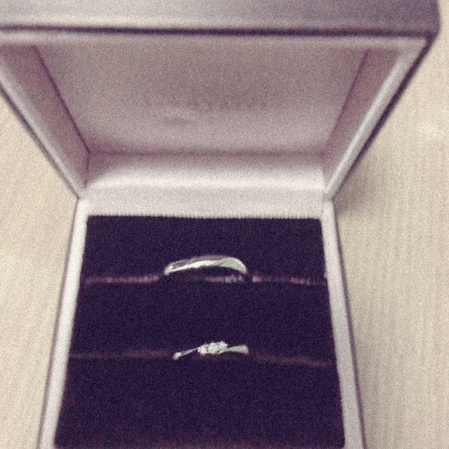 【アイプリモ(I-PRIMO)の口コミ】 普段使いしやすい、派手すぎず地味すぎないデザイン。
石が3つとキラキラ…