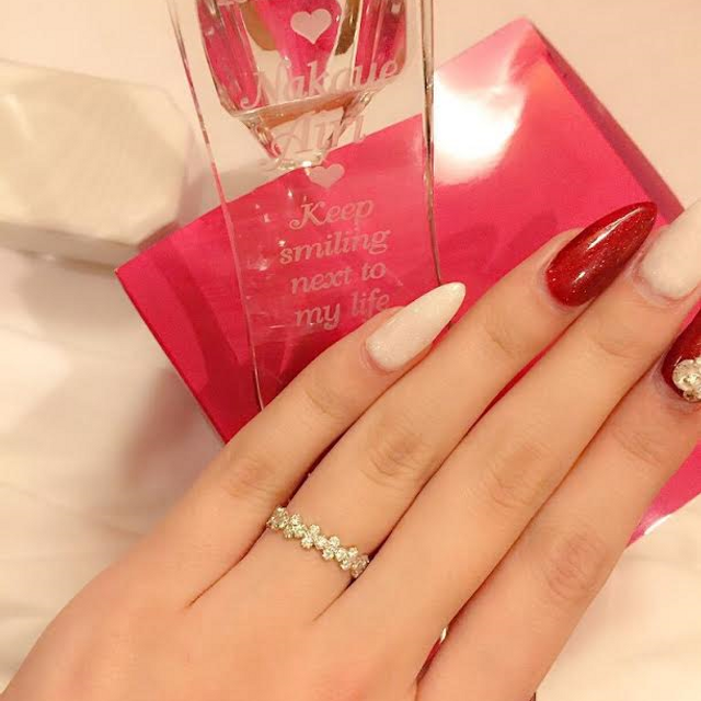 【AHKAH(アーカー)の口コミ】 私がダイヤがいっぱいついているのがほしいと言っているのを彼が聞いてい…