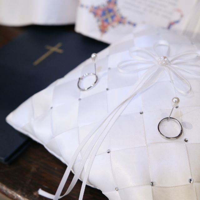 【銀座ダイヤモンドシライシの口コミ】 銀座で複数のお店をまわって結婚指輪を探しました。
指が細めのため細いラ…