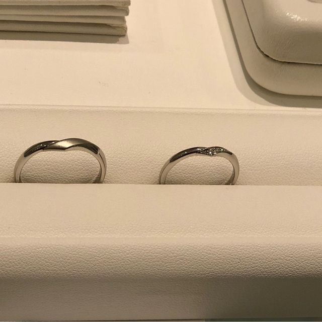 【CAFERING(カフェリング)の口コミ】 銀座で様々な指輪を見てまわりましたが、cafe ringの指輪は、指輪を着けて…