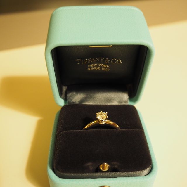 【ティファニー(Tiffany & Co.)の口コミ】 「婚約指輪といえばこれ！」といったド定番のデザインが好みで決めました…