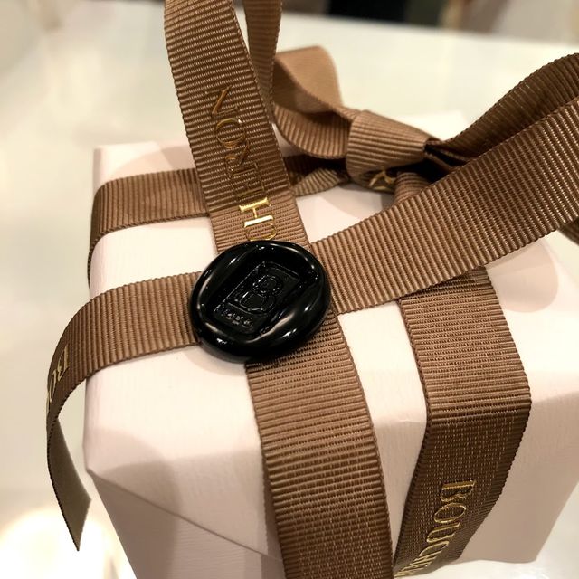 【ブシュロン(BOUCHERON)の口コミ】 ネットで調べているときからずっとブシュロンのポンドゥパリに憧れていま…