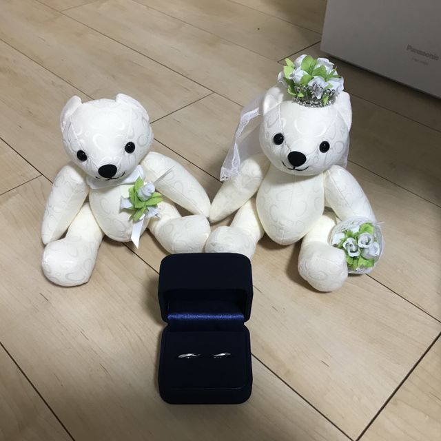 【4℃ BRIDAL(ヨンドシーブライダル)の口コミ】 あまりキラキラし過ぎる指輪は2人とも好きではなく艶消しの物を探していま…