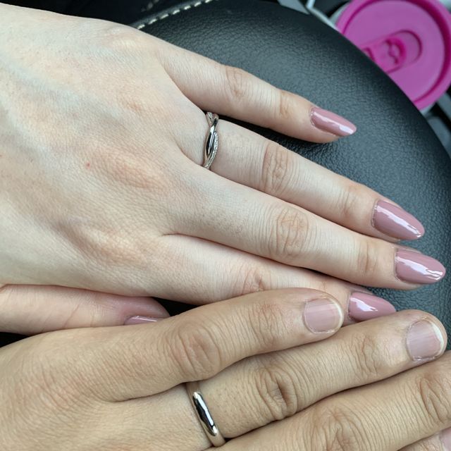 【ラザール ダイヤモンド(LAZARE DIAMOND)の口コミ】 選んだ指輪のデザインが他にはない感じでかわいかった。
ダイヤが他と比べ…