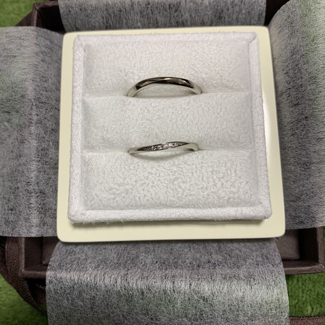 【LUCIE(ルシエ)の口コミ】 指が短いので、華奢なデザインの結婚指輪を探していました。流行りのダイ…