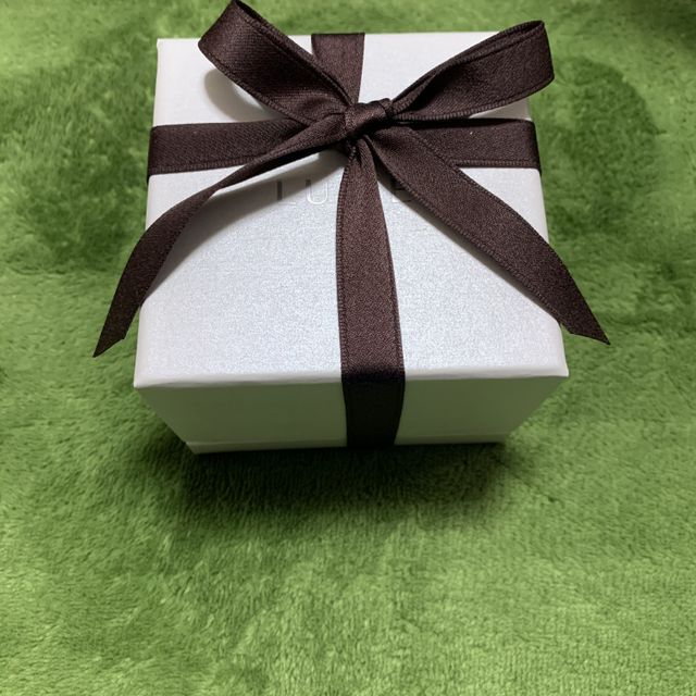 【LUCIE(ルシエ)の口コミ】 指が短いので、華奢なデザインの結婚指輪を探していました。流行りのダイ…