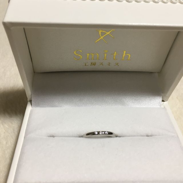 【Smith(工房スミス)の口コミ】 ワックス工法で1から製作しました。
初めは少しねじれた指輪にしようと思…