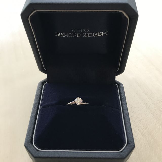 【銀座ダイヤモンドシライシの口コミ】 豪華すぎるのは好みではなかったため、シンプルだけど存在感と清楚のある…