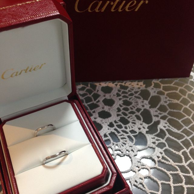 【カルティエ(Cartier)の口コミ】 これから長くつけるものなのでシンプルでいい指輪を探していました。
カー…