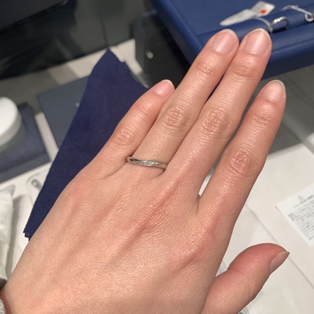 【銀座ダイヤモンドシライシの口コミ】 つけ心地がとにかく良かったことと、少しはキラキラして欲しいけど派手な…