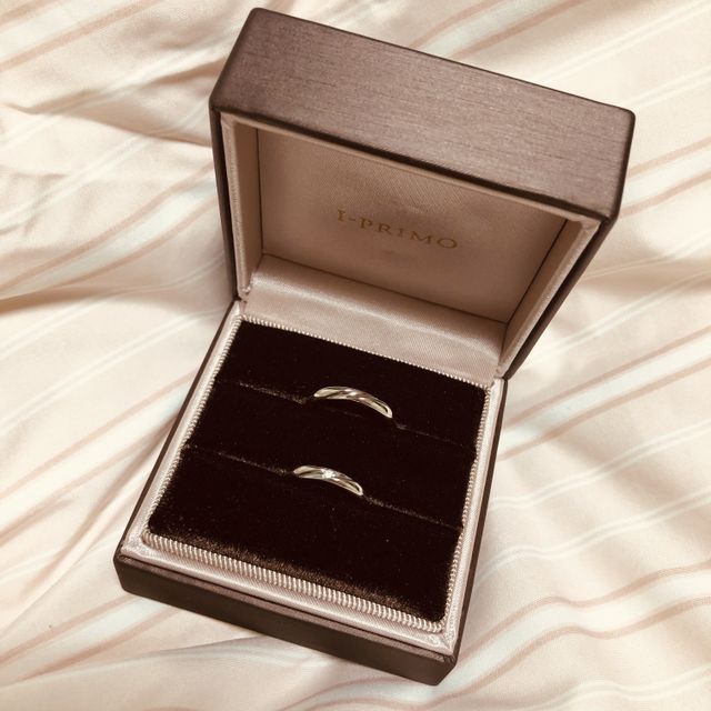 【アイプリモ(I-PRIMO)の口コミ】 婚約指輪は好きなデザインを選ばせて頂いたので、結婚指輪はアクセサリー…