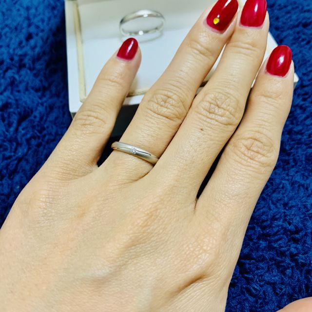 【PILOT BRIDAL(パイロットブライダル)の口コミ】 店頭で試着した時に指にピタっとすいつくよつな着け心地が最高でした。圧…