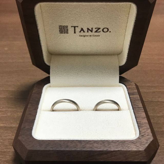 【TANZO.(鍛造指輪)の口コミ】 シンプルなものからオリジナリティの高いものまで幅があり、もちろんそれ…