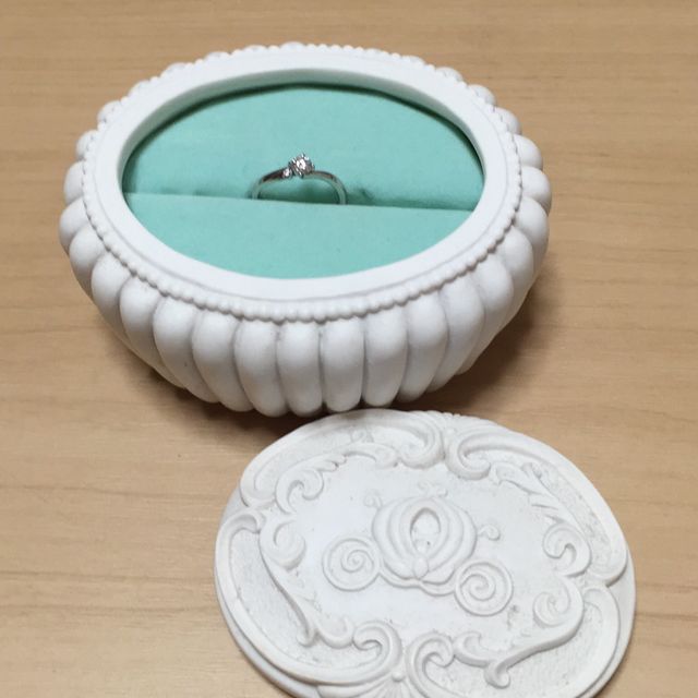 【Disney Cinderella(ディズニー シンデレラ)の口コミ】 結婚を決めた時から婚約指輪は絶対にディズニーのシンデレラにしようと思…