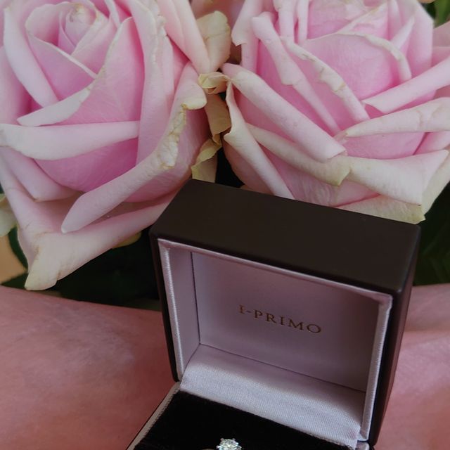 【アイプリモ(I-PRIMO)の口コミ】 デザインは一目惚れでした
両親の条件は
・ダイヤモンドの証明書ある
・4c…