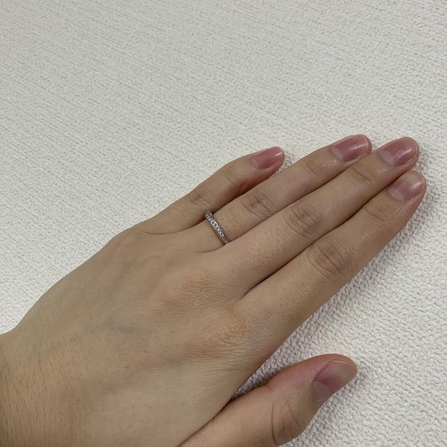 【銀座ダイヤモンドシライシの口コミ】 クロスしているデザインが可愛くて購入。
指輪のラインでも沢山の種類があ…