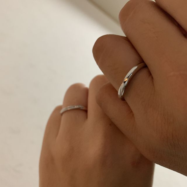 【銀座ダイヤモンドシライシの口コミ】 デザインや形が違う指輪がたくさんあってすごく迷いましたが親切な店員さ…