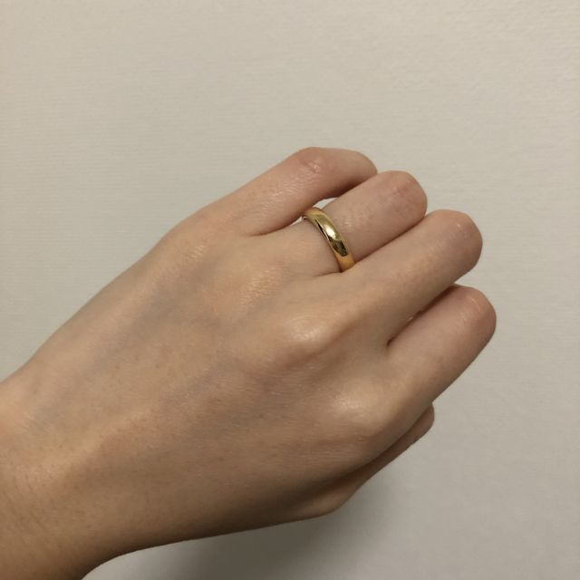 【アイプリモ(I-PRIMO)の口コミ】 夫婦共に形・デザインが本当にシンプルかつ少し太めの指輪を探していたと…