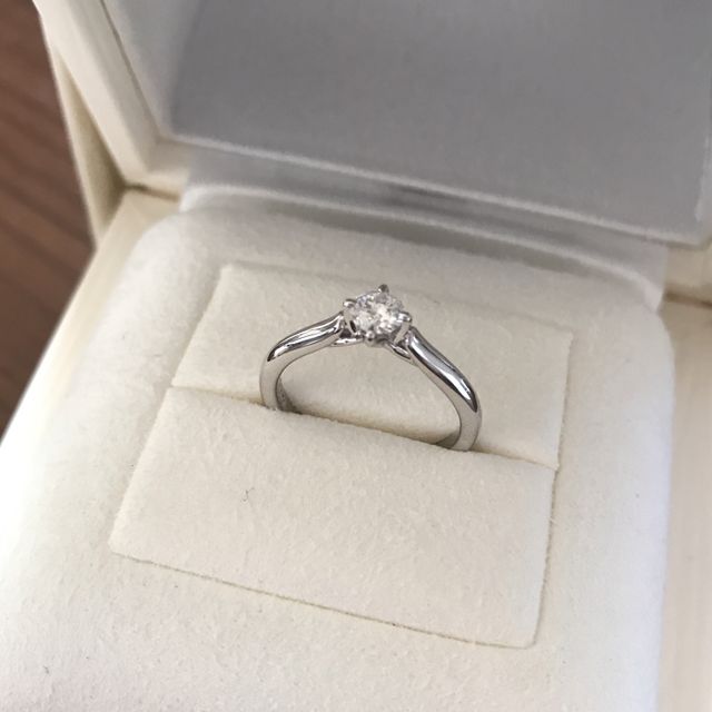 【MIKIMOTO(ミキモト)の口コミ】 ダイヤモンドルースから、好きなダイヤを選び、
好きなデザインの台座に入…