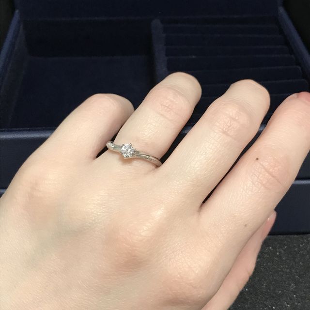 【銀座ダイヤモンドシライシの口コミ】 もともと予算内で気にいるものをと探しており、他に見た卸屋さんなどでほ…