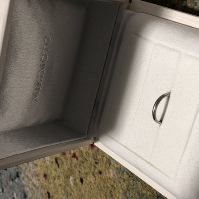 【MIKIMOTO(ミキモト)の口コミ】 シンプルなデザインであること、女性用にもダイヤが付いていないこと、メ…