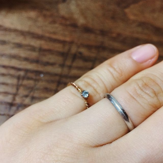 【agete(アガット)の口コミ】 シンプルながらも、カッティングがオシャレだったので良かったです。山の…