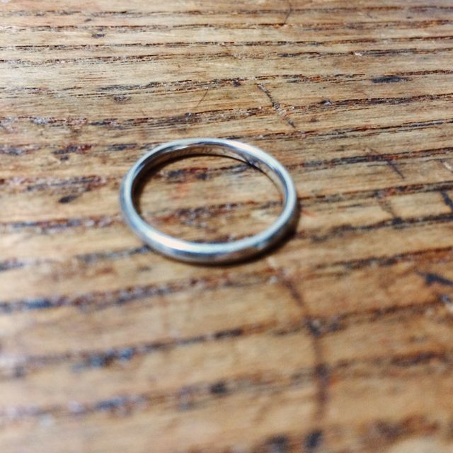 【agete(アガット)の口コミ】 シンプルながらも、カッティングがオシャレだったので良かったです。山の…