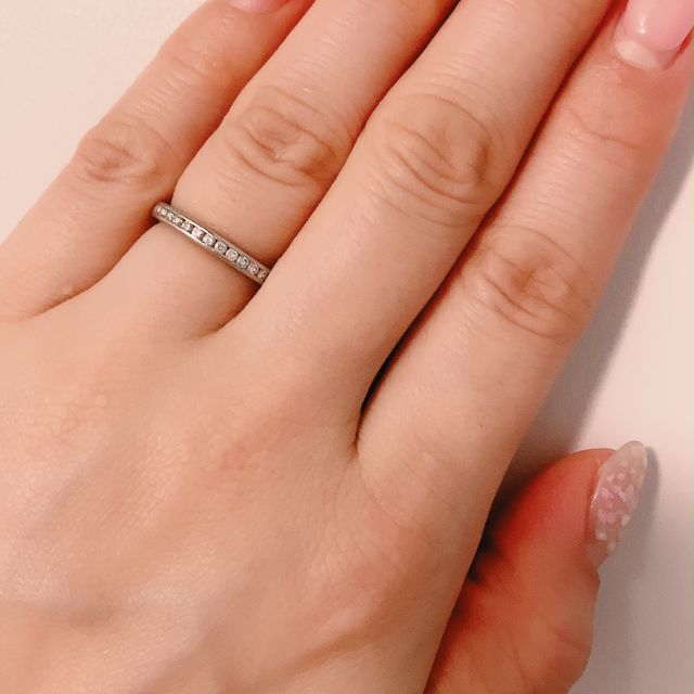 【ティファニー(Tiffany & Co.)の口コミ】 婚約指輪をティファニーのもので頂いていたので自然と結婚指輪もティファ…