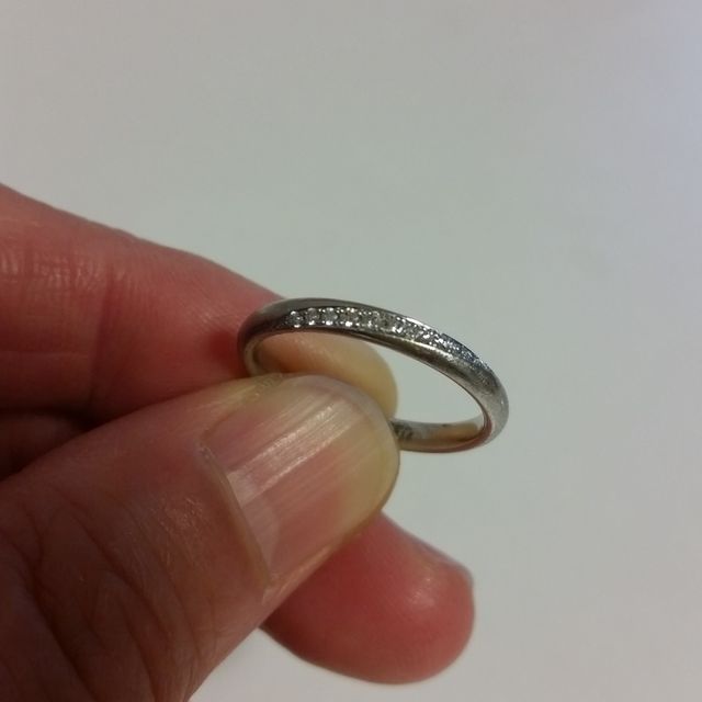 【ラザール ダイヤモンド(LAZARE DIAMOND)の口コミ】 プラチナにダイヤモンドの入っているものを探していました。
デパートなど…