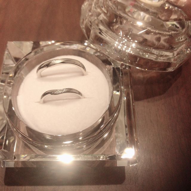 【アイプリモ(I-PRIMO)の口コミ】 最初はペアで考えていたのですが、実際に試着するとお互いに好みの形や太…