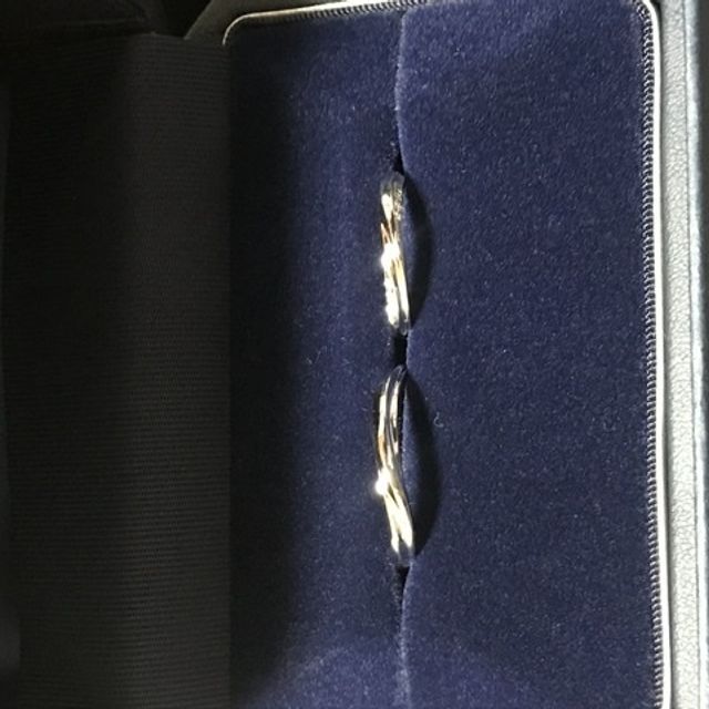 【銀座ダイヤモンドシライシの口コミ】 手を閉じた際、若干の指の曲がりがあり、その曲がりが独特であった。他の…