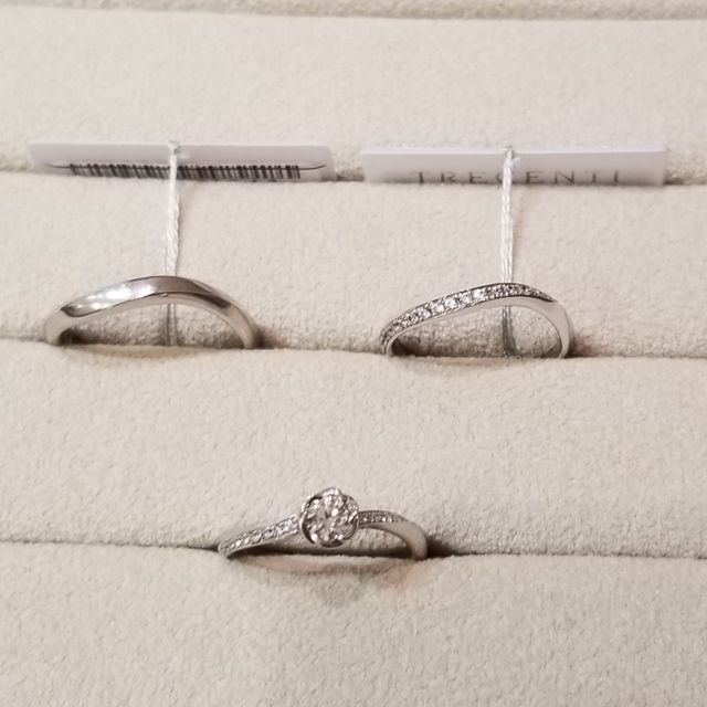 【TRECENTI(トレセンテ)の口コミ】 個人的にあまり石座の高いものが好きではないので、石座が低めで洋服など…