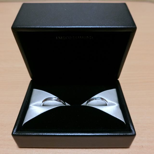 【エクセルコダイヤモンド(EXELCO DIAMOND)の口コミ】 お揃いのもので、女性ものはメレダイヤがついているものを探していました…