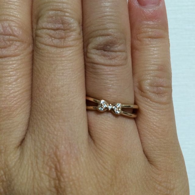 【4℃ BRIDAL(ヨンドシーブライダル)の口コミ】 普段使いの時計がピンクゴールドだったので、色を統一するためにピンクゴ…