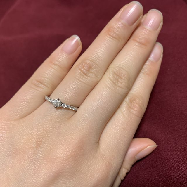 【銀座ダイヤモンドシライシの口コミ】 価格もかなり抑えていただき、他とはかぶらないエタニティタイプの婚約指…