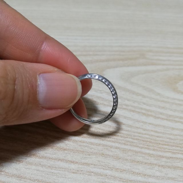 【アイプリモ(I-PRIMO)の口コミ】 派手すぎないけどダイヤもそれなりに欲しいという,わがままな希望を持って…