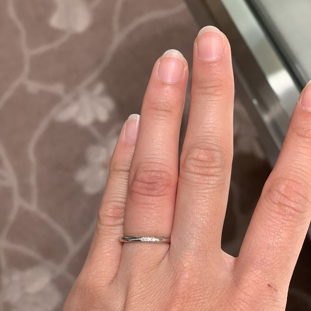 【ティファニー(Tiffany & Co.)の口コミ】 シンプルで飽きがこなさそうな指輪を選びました。シンプルでも3連の質の良…