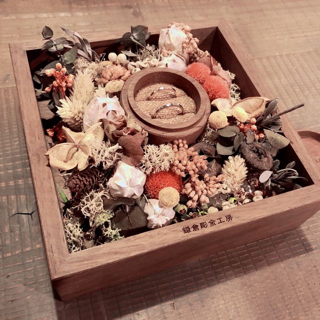 【鎌倉彫金工房の口コミ】 お店で買うものと違う温かみがある感じと、お互いの指輪を作り合うことが…