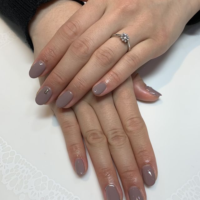 【LEGAN(レガン)の口コミ】 デザイン性で決めました。メインのダイヤモンドのまわりにメレダイヤモン…