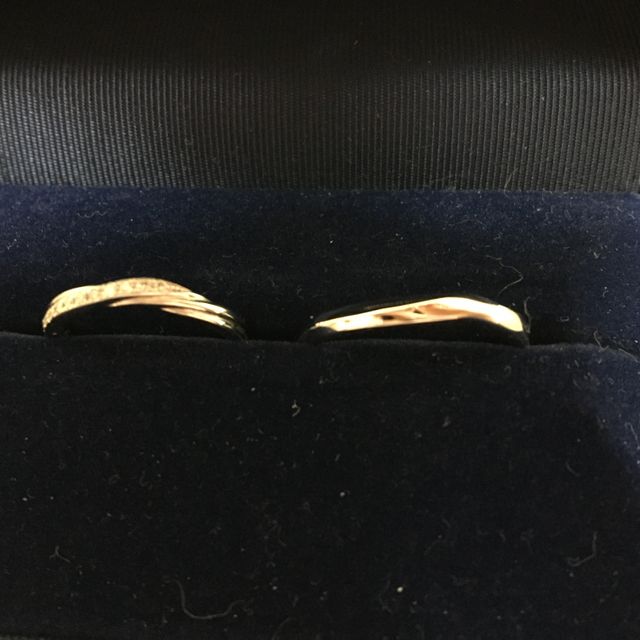 【俄(にわか)の口コミ】 ウェーブがかかった指輪を探していました。
いくつかウェーブのかかった指…
