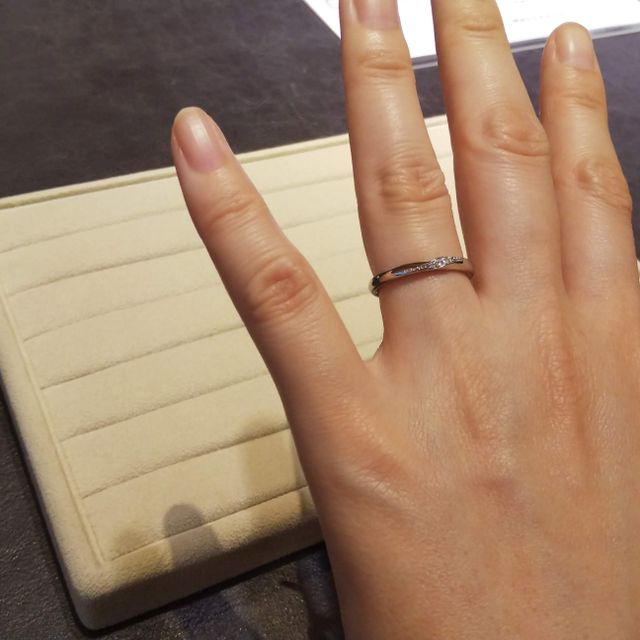 【TRECENTI(トレセンテ)の口コミ】 婚約指輪を購入していなかったので、石がついていないものより、ついてい…