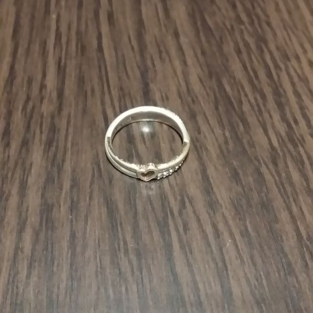 【THE KISS(ザ・キッス)の口コミ】 結婚指輪を選ぶのにいろいろな所を見に行ったのですが、デパートのthakiss…