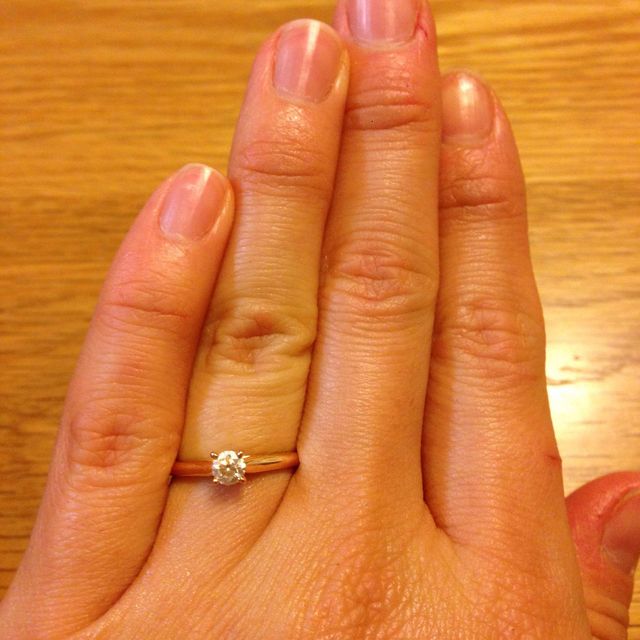 【カルティエ(Cartier)の口コミ】 私は黄色味肌なので、肌になじむピンクゴールドを使っていること、婚約指…