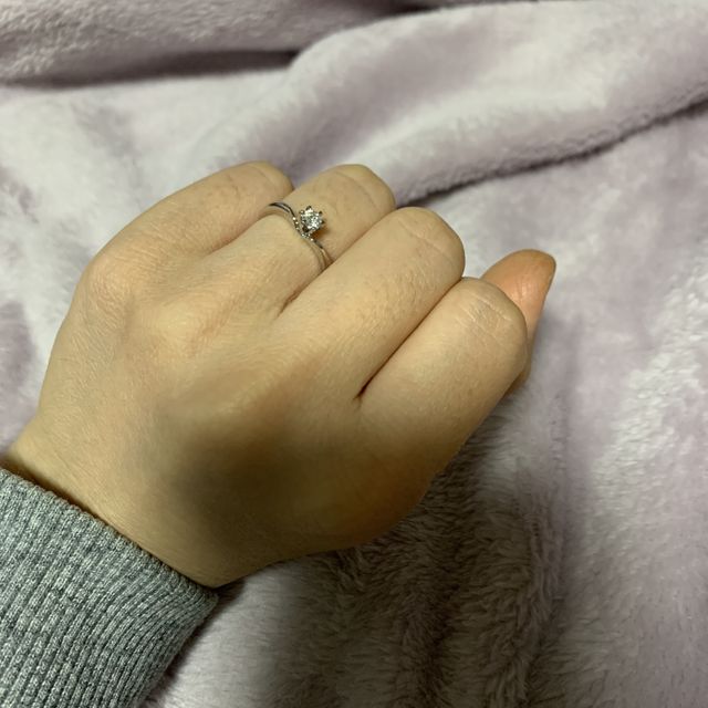 【銀座ダイヤモンドシライシの口コミ】 ずばり！はめ心地です！！普段指輪を付けない私が付けても違和感を感じな…